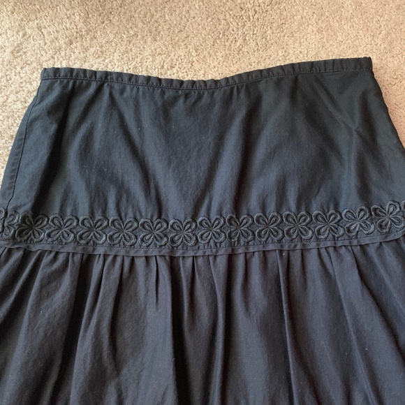 Black eyelet skirt - Picture 3 of 4
